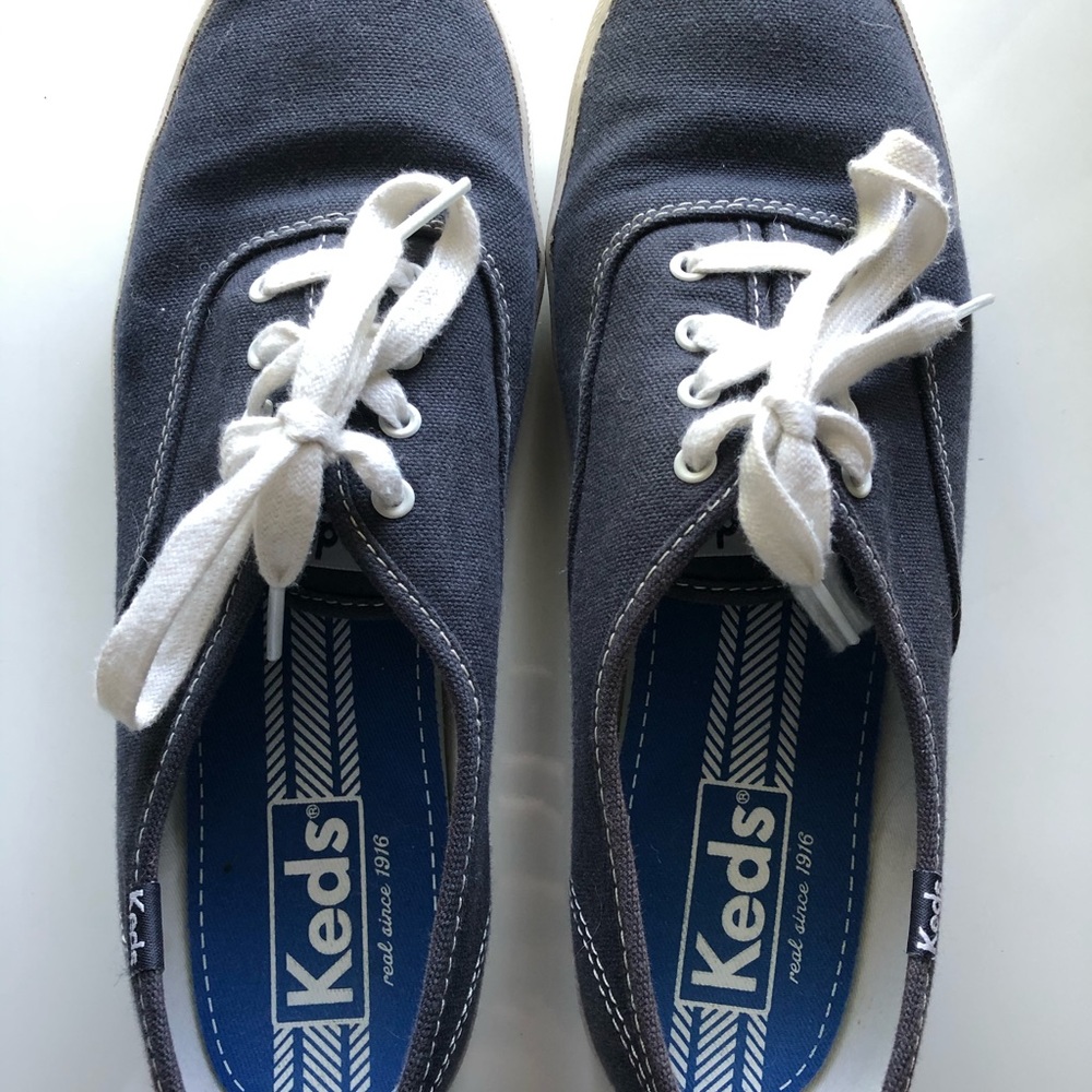 Navy Keds